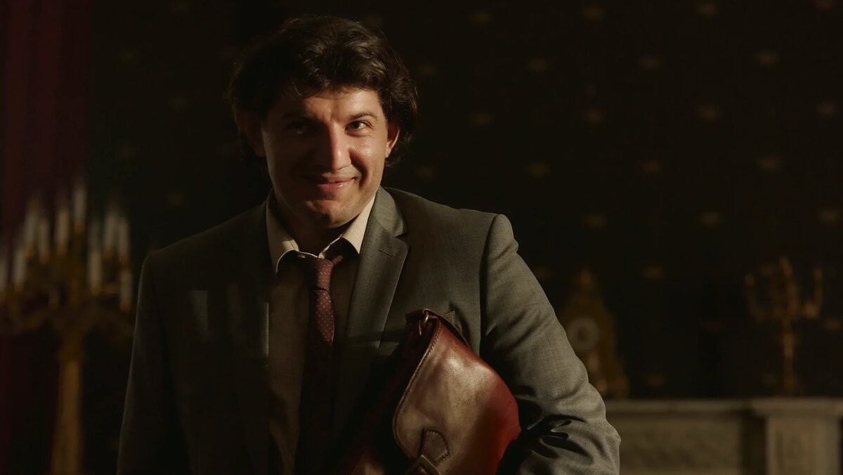    Сценарий к «Находке века» писал Роман Кантор, знаменитый по «Мастеру и Маргарите» Фото: кадр из сериала
