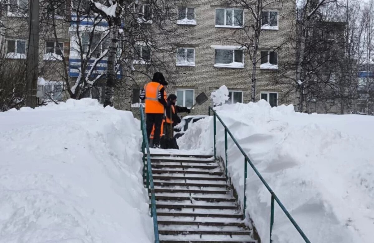    Сугробы размером с дом оставил после себя циклон в Хабаровском крае: фото
