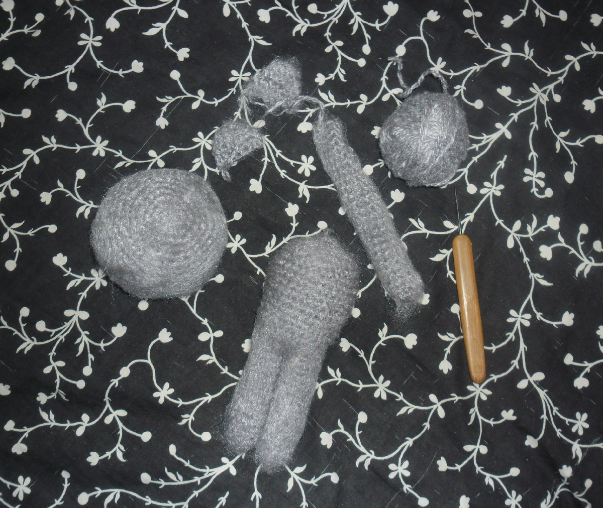 все мои страдания по котятам - пересмотрела кучу прцессов , остановилась на Ольге Гаркалиной из ютуба ...ну болтушка же я однако,хотела спросить - угадайте кто это и все рассказала)))