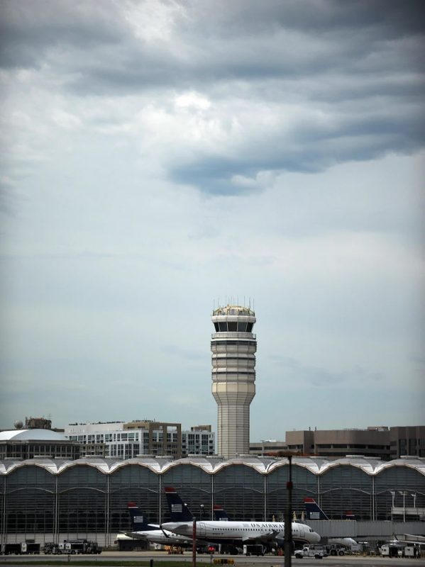    Аэропорт имени Рейгана.