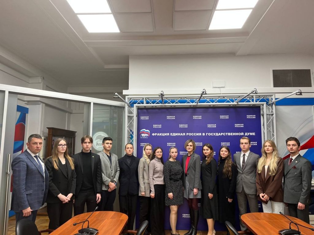    Студентка из Оренбуржья прошла стажировку в Госдуме благодаря проекту «Профразвитие» «О»