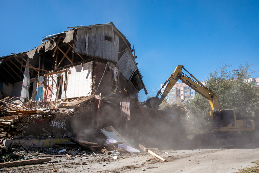    В Сургуте осталось 19 аварийных домов: семьи отказались от расселения