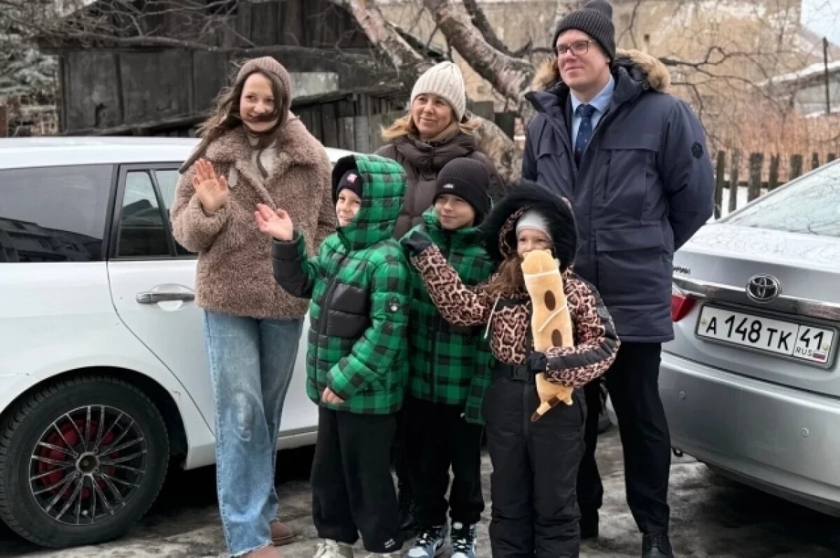    На Камчатке многодетной семье дали жилье, когда дочерям исполнилось по 18