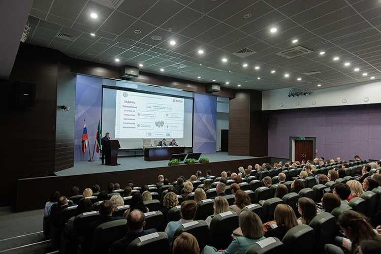    Снижение потребления алкогольной продукции произошло в 26 районах, например, в Кайбицком показатель упал аж на 17%. Казалось бы, радоваться надо, что люди стали меньше пить. Но для Госалкогольинспекции это повод для беспокойства