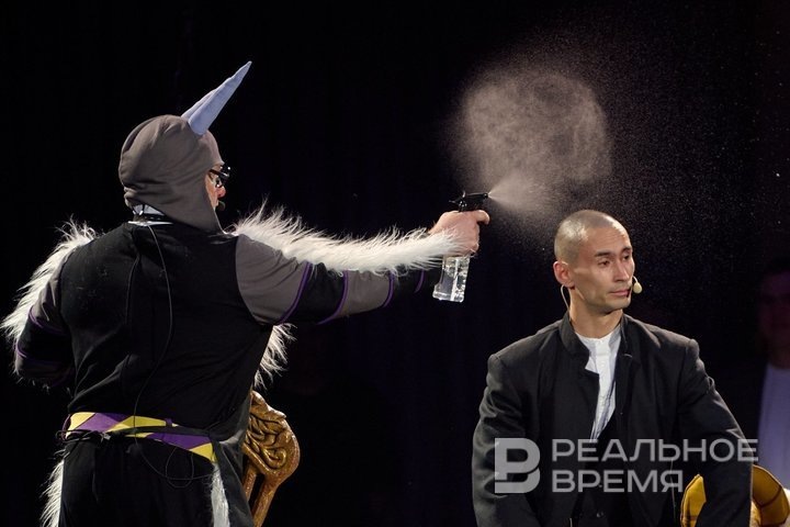 Шоу «На Сенном базаре», в роли Тукая — Нурбек Батулла. Динар Фатыхов / realnoevremya.ru