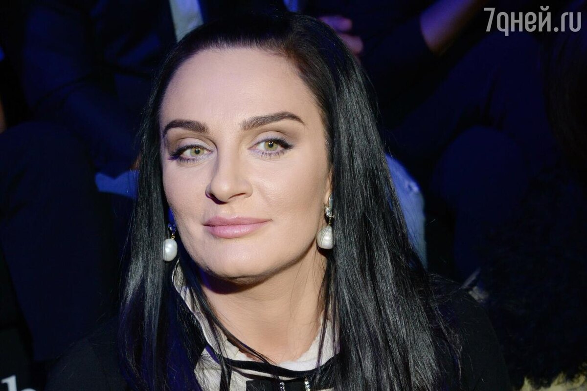    Елена Ваенга © Anatoly Lomokhov/globallookpress.com