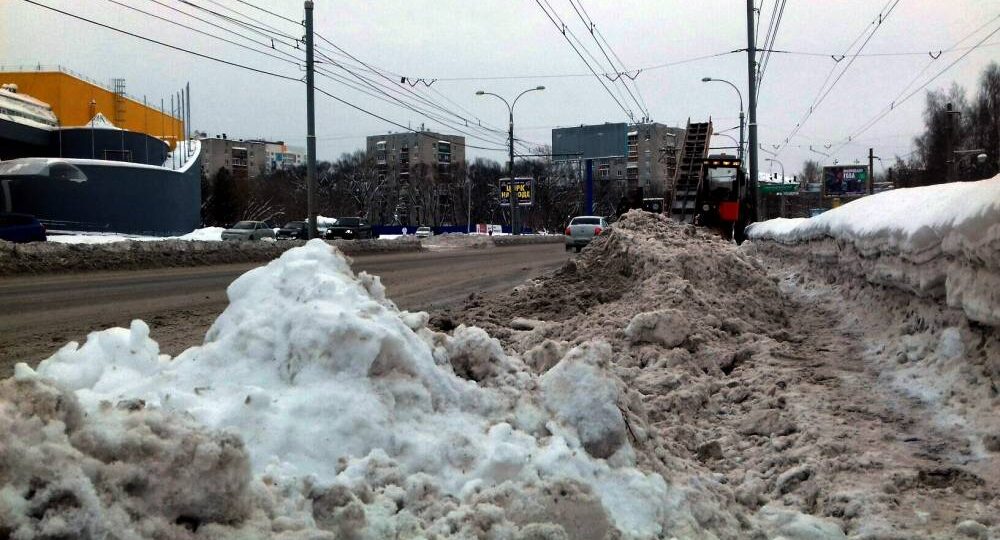 Прокуратура возбудила административные дела из-за нарушений при уборке дорог от снега в Перми