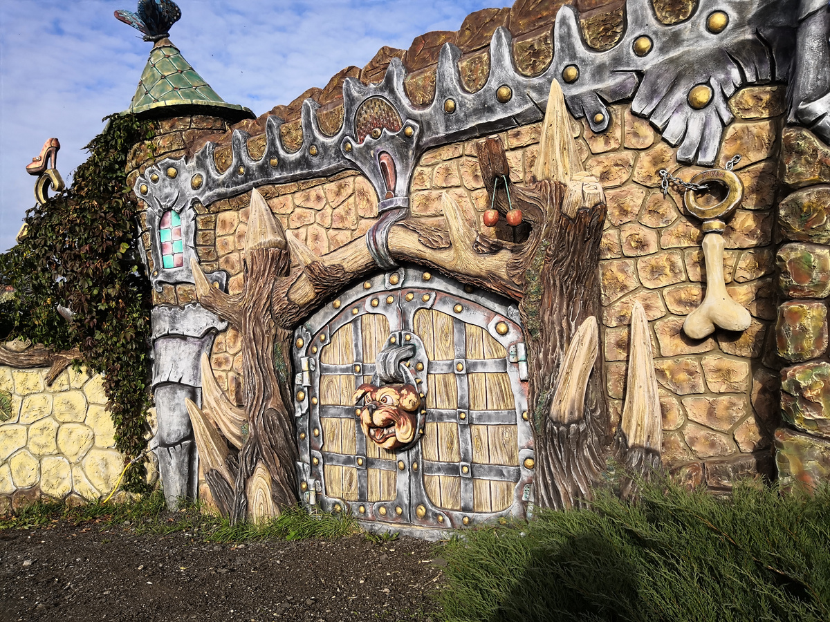 Сказочное подворье Вихляндия, г. Козельск