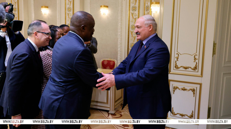     Лукашенко подтвердил делегации Панафриканского парламента готовность Беларуси сотрудничать с Африкой