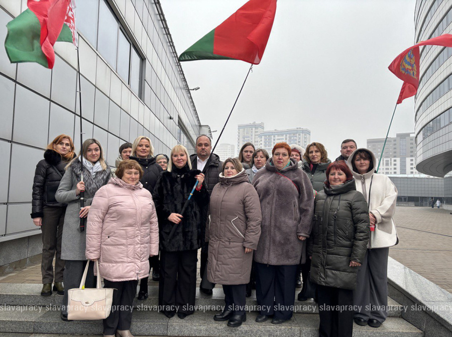     Копыляне приняли участие в финальном концерте акции "Марафон единства"