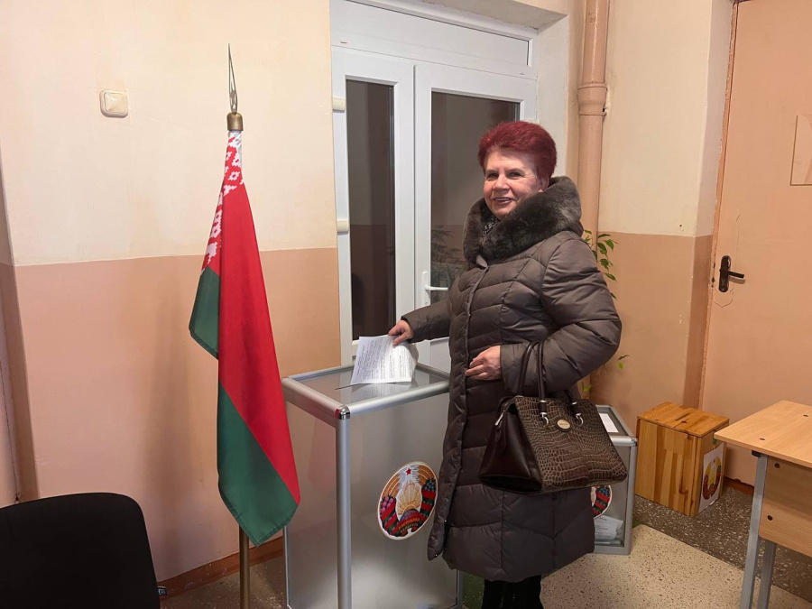     Избиратели активно идут на Жилиховский участок для голосования №26