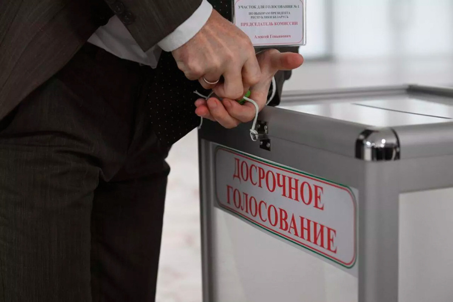     Зафиксированы первые попытки нарушений на выборах в Беларуси