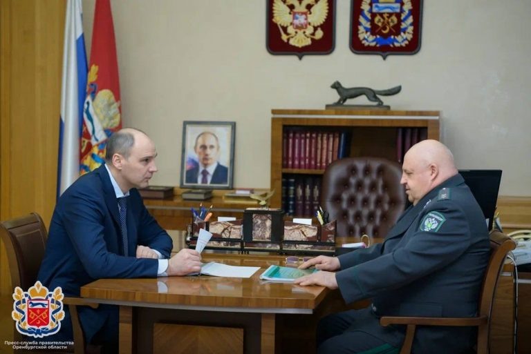    Денис Паслер провёл рабочую встречу с главой регионального Россельхознадзора Сергеем Рябых «О»