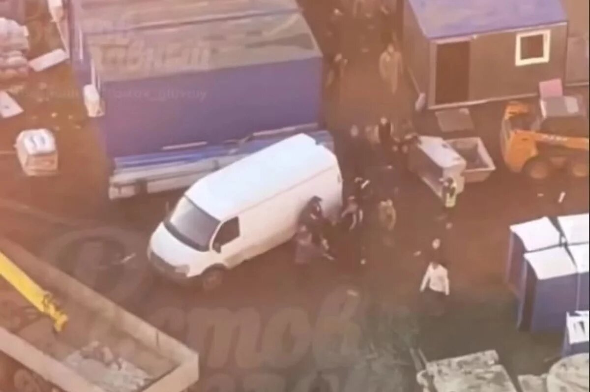    В Ростове подрались строители новой школы в Суворовском