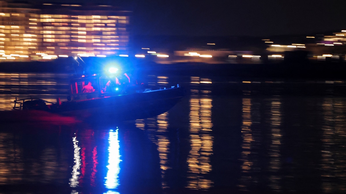    Поисково-спасателя операция в Вашингтоне. Фото: REUTERS