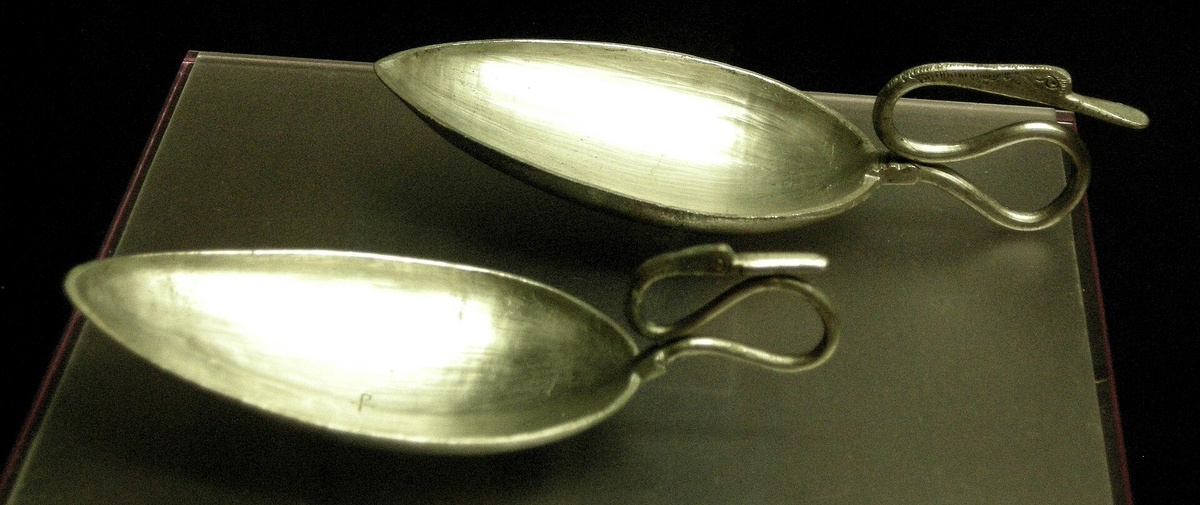 Римские ложки с ручками в виде утки или лебедя / © Wikimedia
