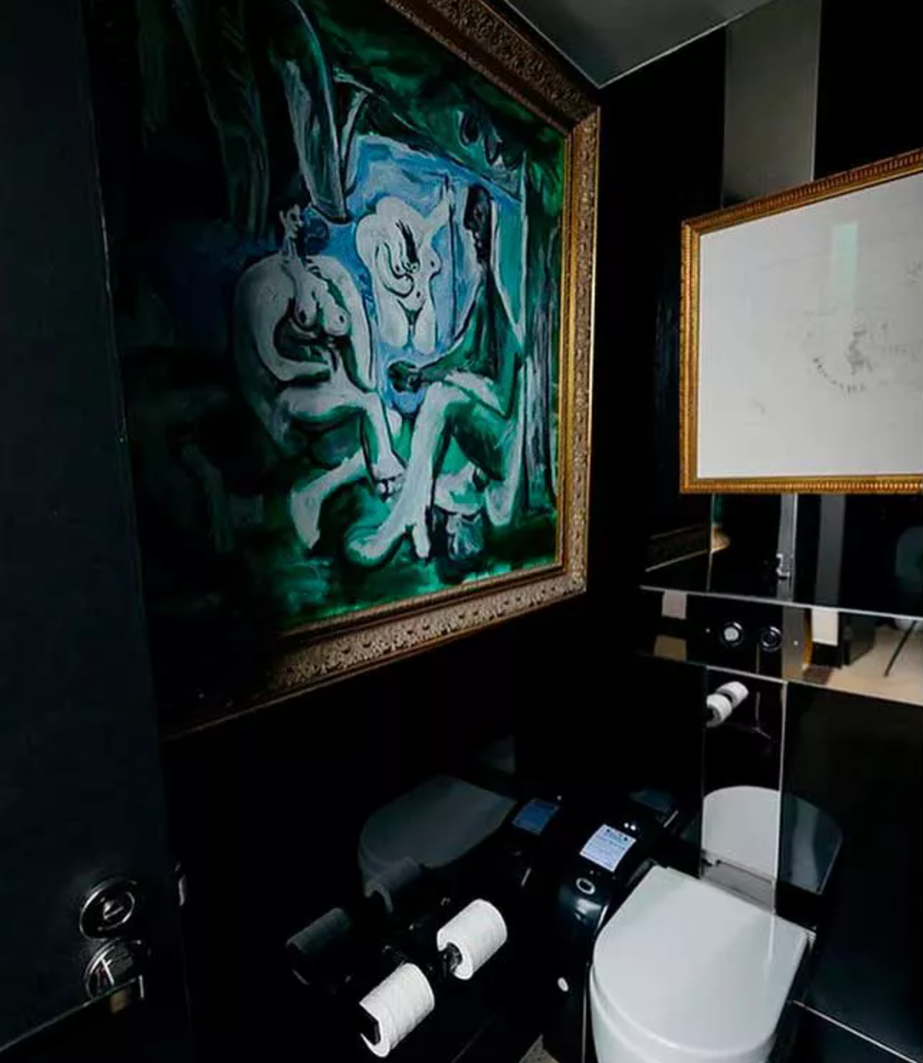 Фото: kirshakaechele / Instagram (входит в корпорацию Meta, признана экстремистской и запрещена в России)
Копия работы Пикассо «Завтрак на траве» в музее старого и нового искусства Mona