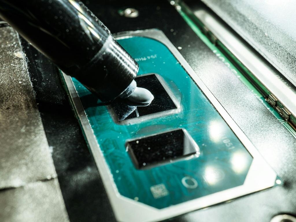 Источник фото: https://unsplash.com/photos/black-and-blue-electric-device-h2z8YJO1t6s