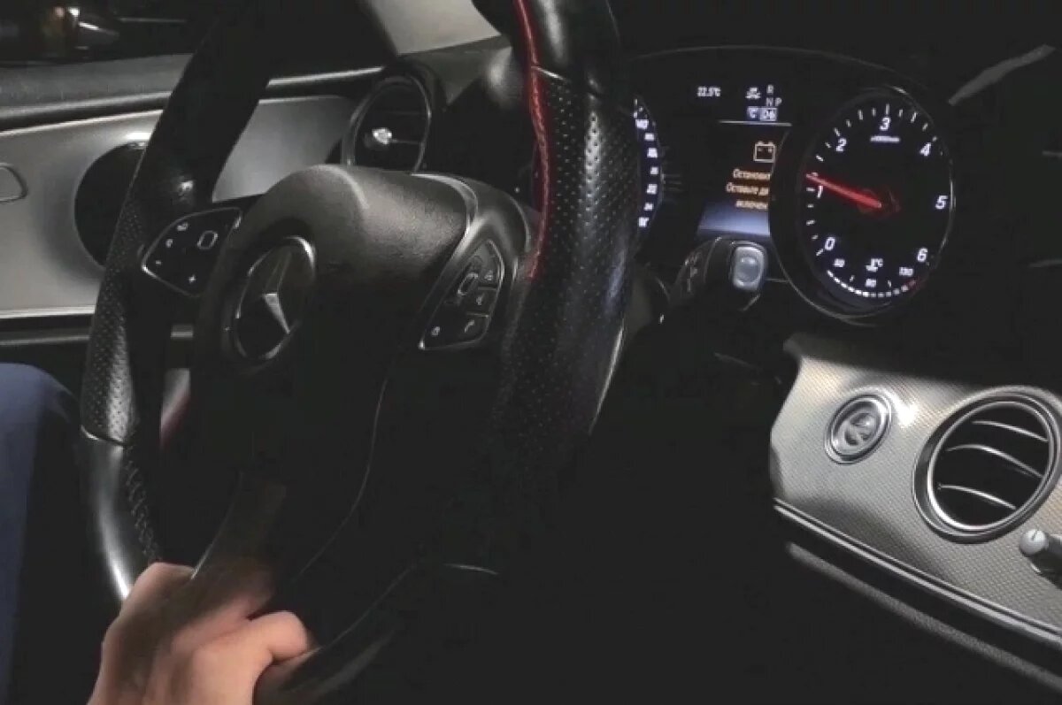    Виновный заплатит штраф и будет лишен прав на 2 года 6 месяцев.