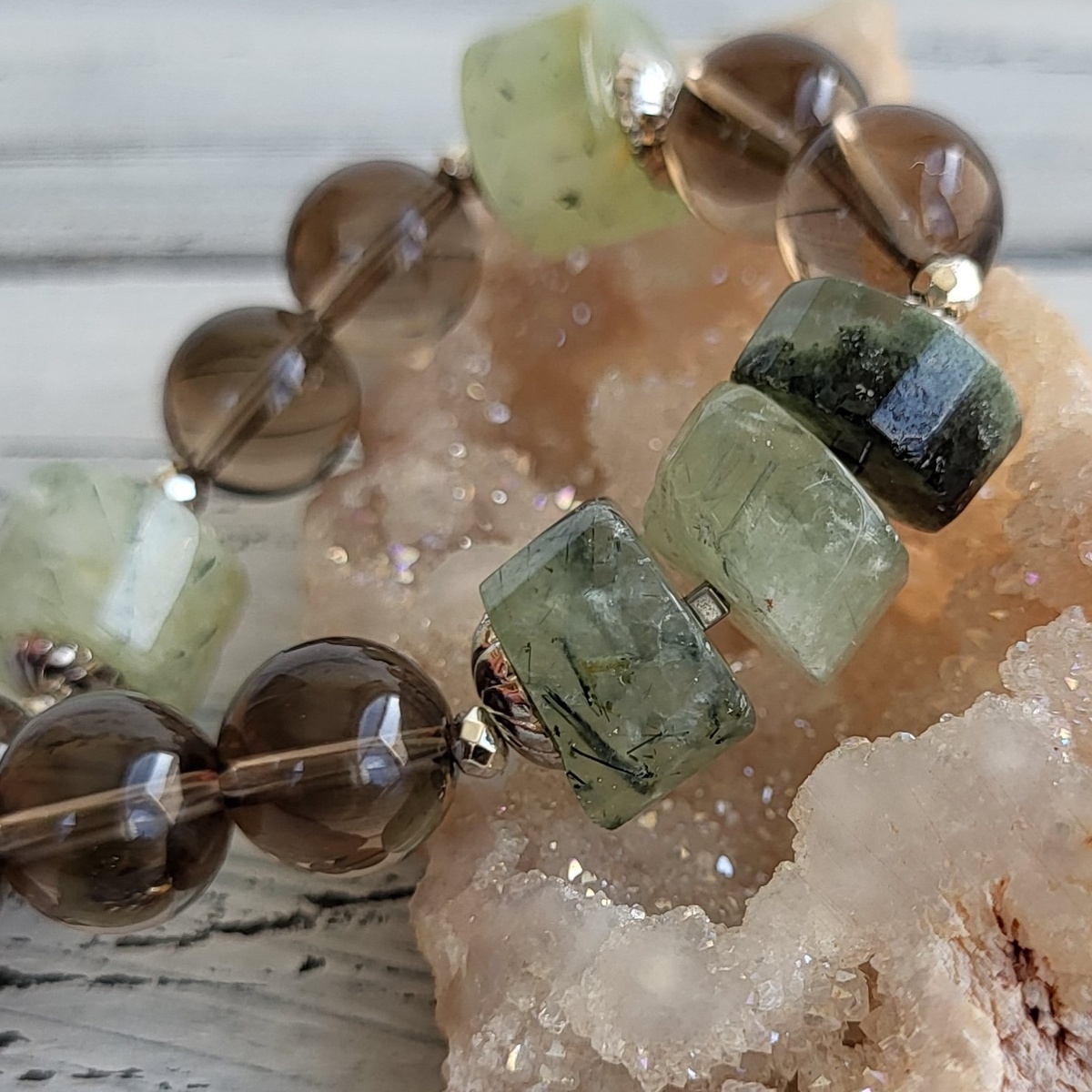 Браслет из пренита, раухтопаза