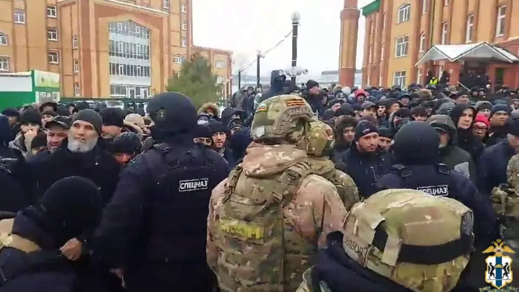    Скриншот видео МВД России