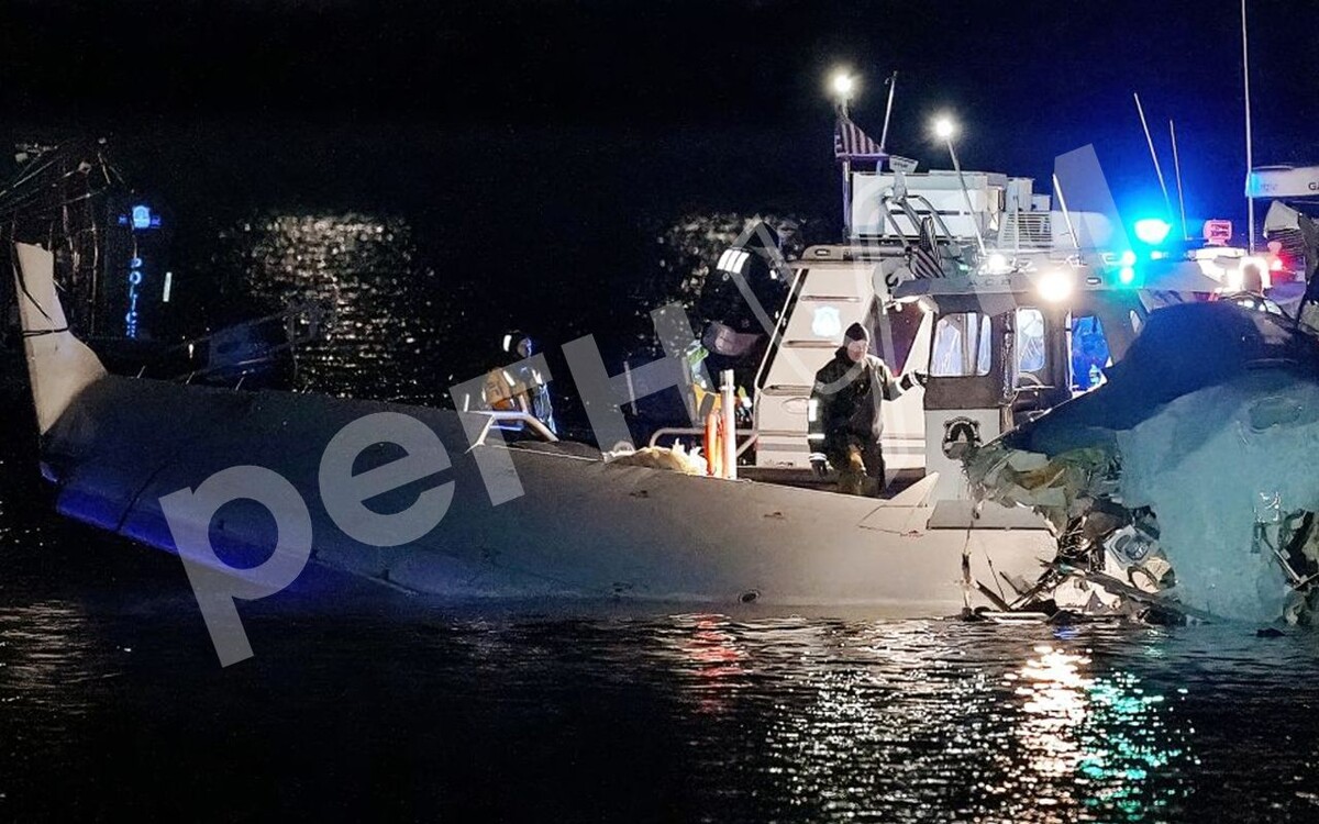    Обломки самолета Bombardier CRJ700 / Источник: ©X.com