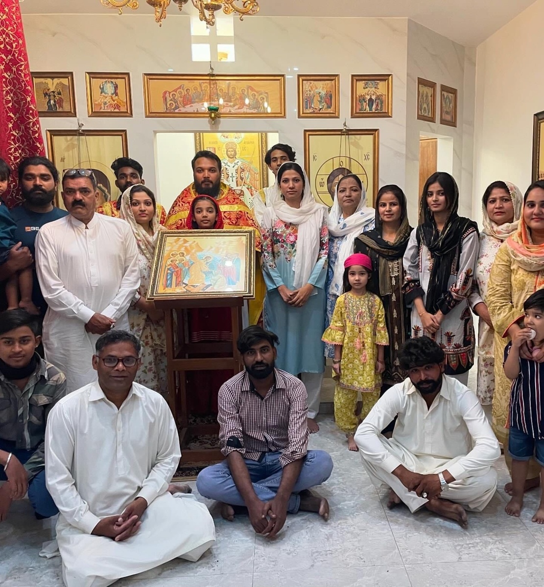 Отец Павел Сушил из Пакистана - православный подвижник, после обучения в Томской духовной семинарии, ставший единственным православным священником в Пакистане.