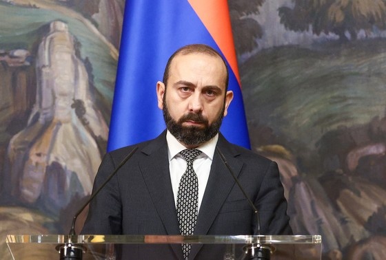    Арарат Мирзоян