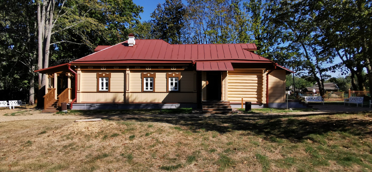 Дом в селе Даровое под Зарайском, где жили Достоевские