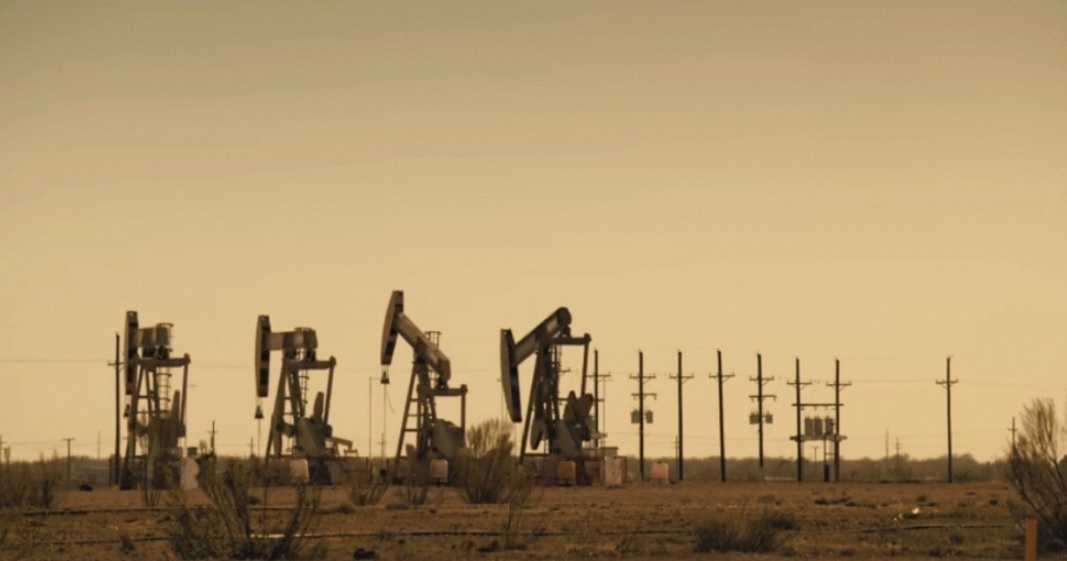 (кадр из сериала "Землевладелец" Режиссеры Т.Шеридан и К.Уоллес )