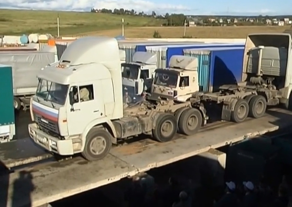 Кадр из сериала «Дальнобойщики»