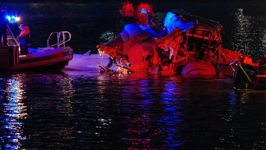    Спасательная операция на месте крушения самолёта в Вашингтоне Автор фото: cnn.com