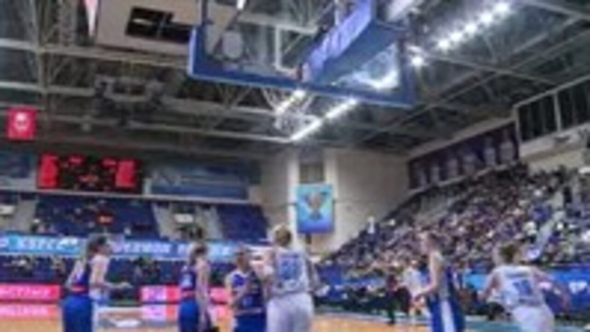    Курское "Динамо" - в Екатеринбурге