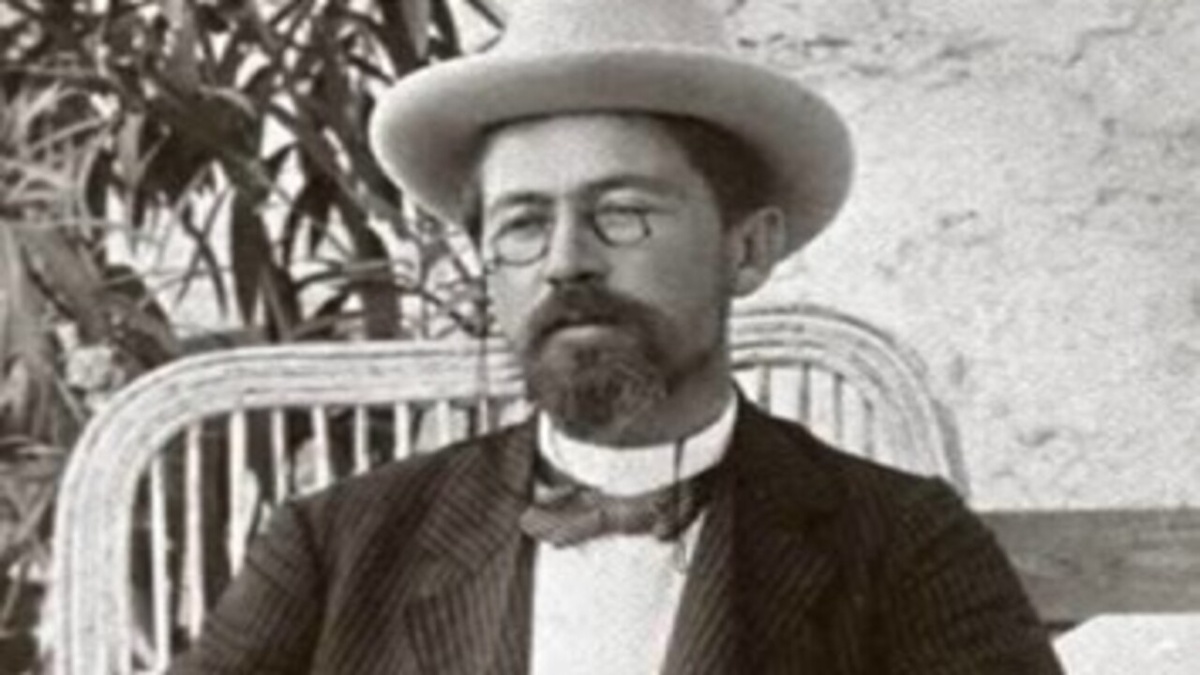    Как имя Антона Павловича Чехова связано с Курском