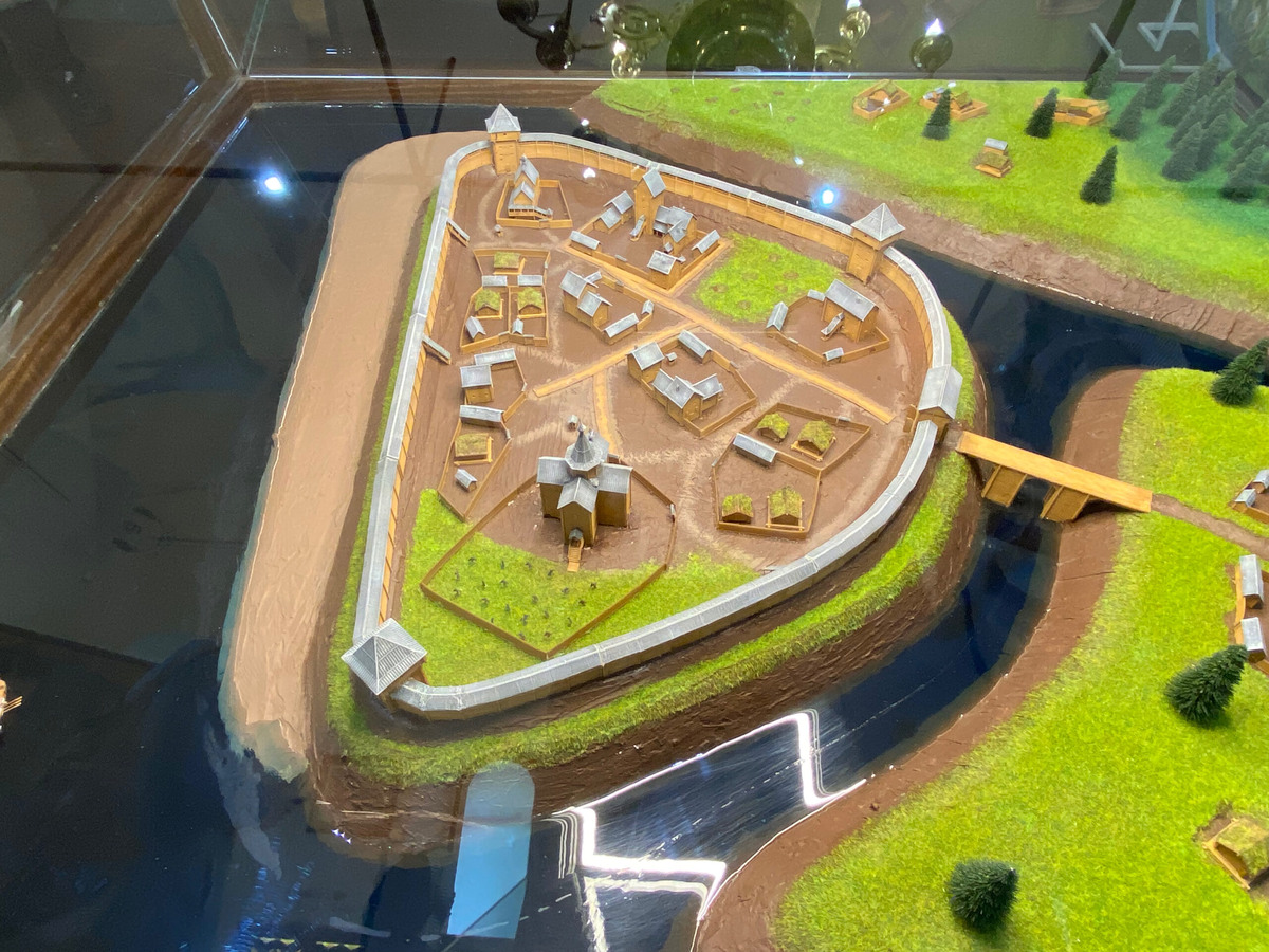 Макет Угличского кремля 13-14 веков
