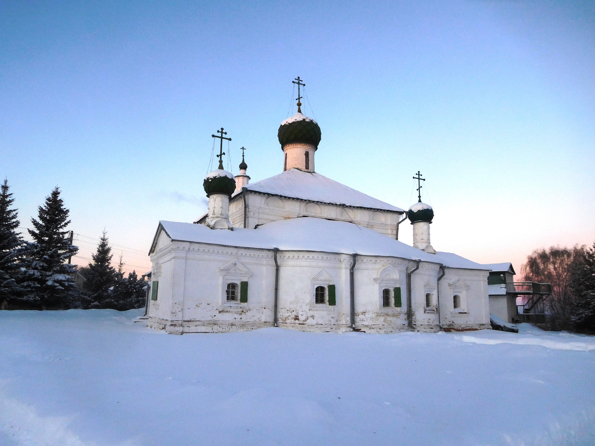 Кострома. Ильинская церковь в Заволжье