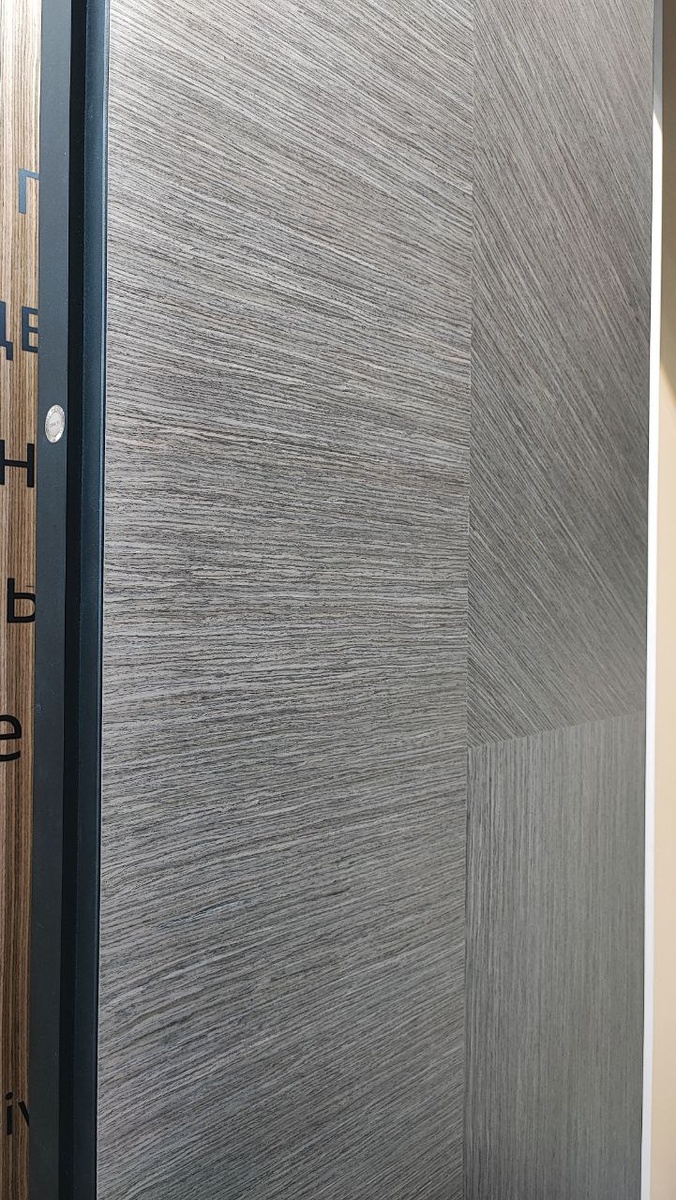 Дверь DORIAN.RU на скрытом коробе. Натуральный шпон. Отделка - Rovere grigio