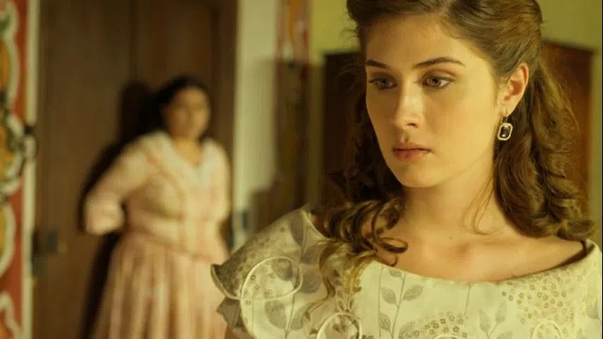 кадр из сериала "Белая рабыня"