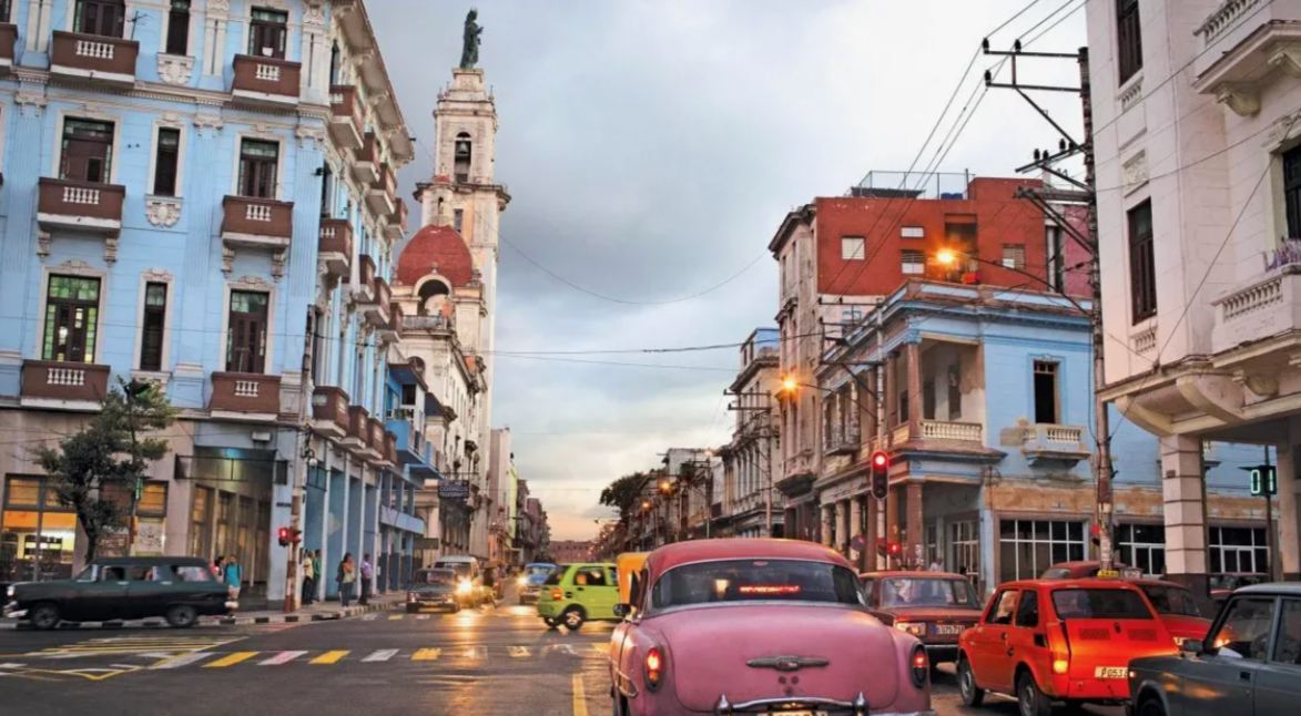 Фото с сайта https://more-r.ru/cuba/summer
