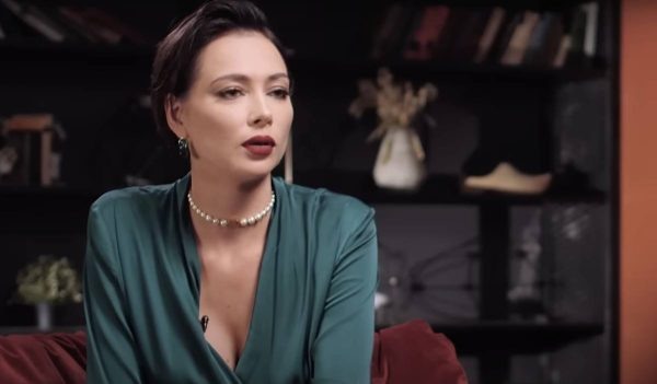    Настасья Самбурская, фото:dzen.ru