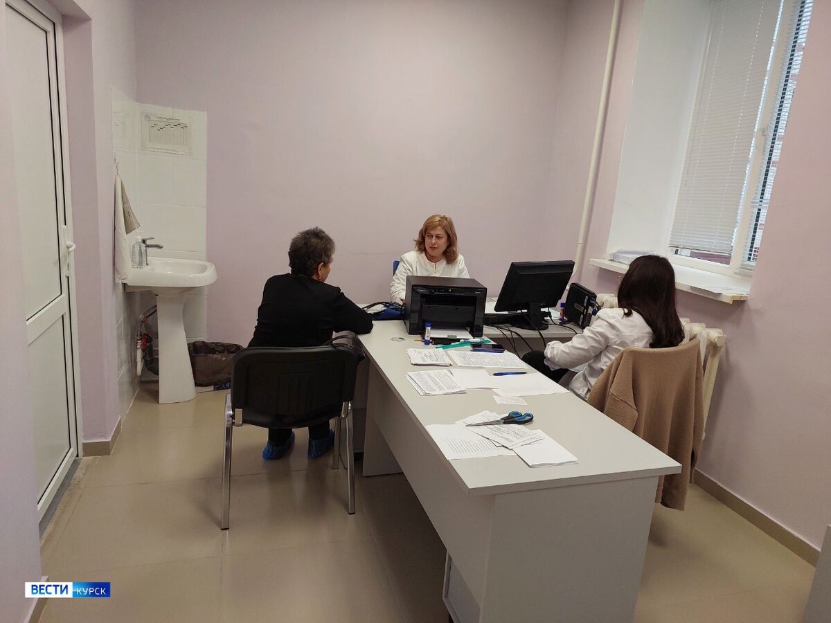    В Курской области в Медвенской ЦРБ приём ведут врачи областной клинической больницы