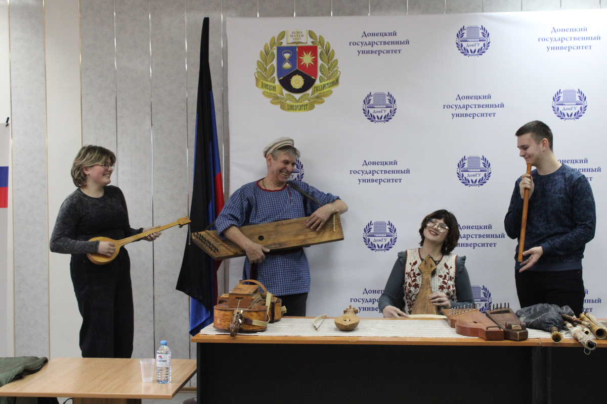 Сергей Плотников и донецкие музыканты 