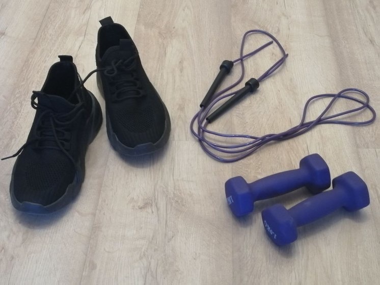     Длительное сидение на одном месте приводит к проблемам с позвоночником и болям в суставах. Фото: «МК в Великом Новгороде»