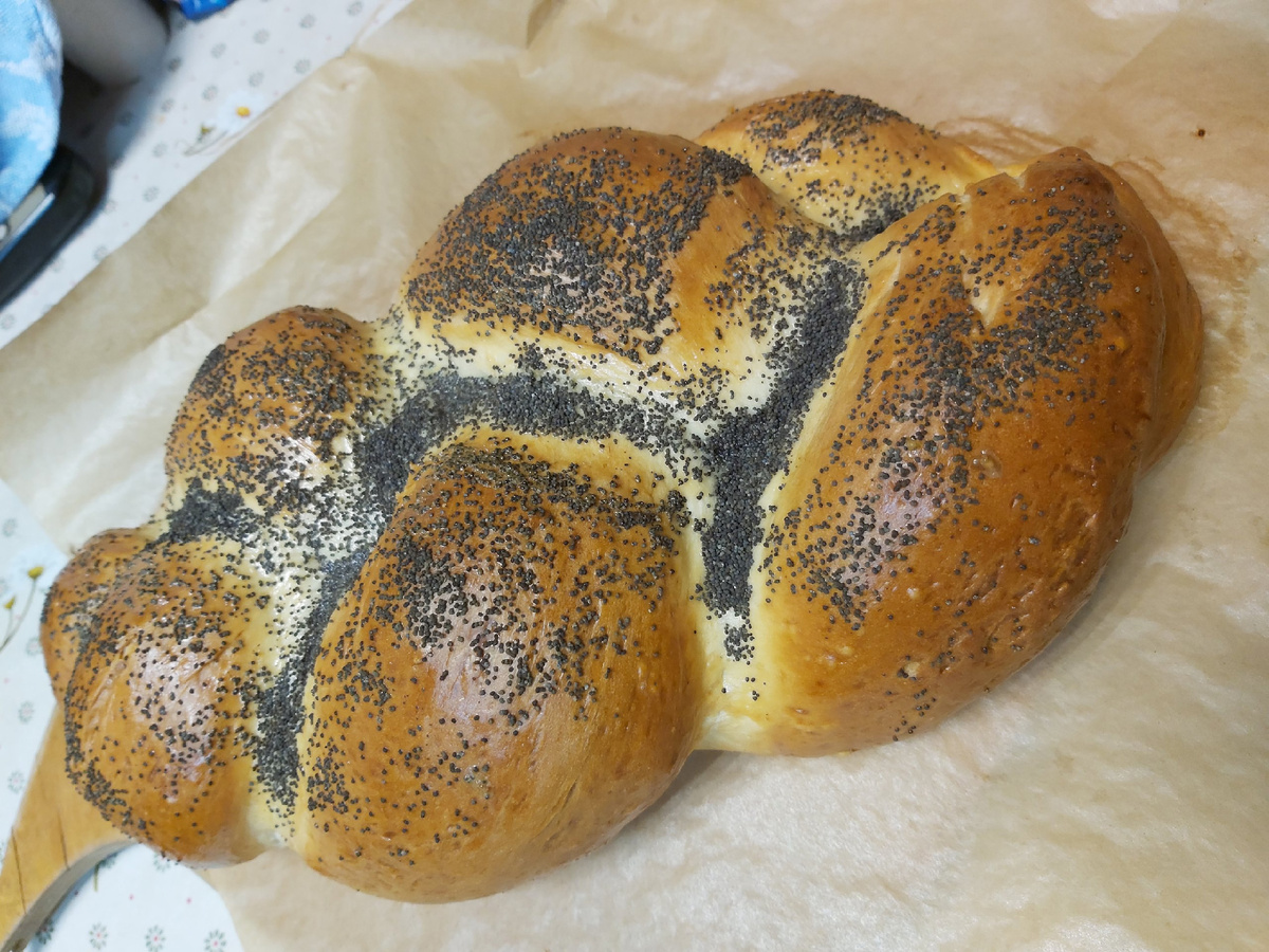 Вот такая хала у меня вышла.