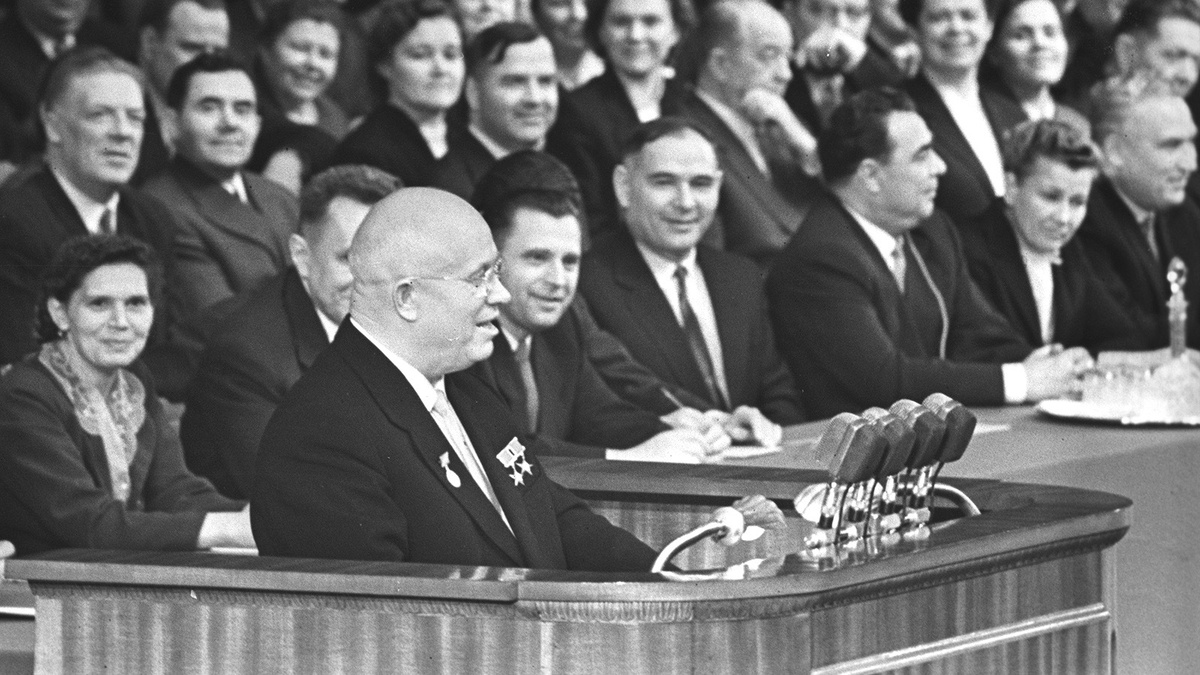 Выступление Н.С. Хрущёва... Посмотрите, какие добрые лица у всех!
Выступление Н.С. Хрущёва... Посмотрите, какие добрые лица у всех!
Выступление Н.С. Хрущёва... Посмотрите, какие добрые лица у всех!
