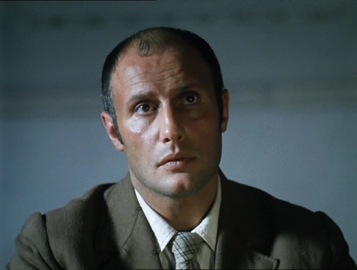 Кадр из фильма "Свой среди чужих, чужой среди своих" (1974), kino-teatr.ru