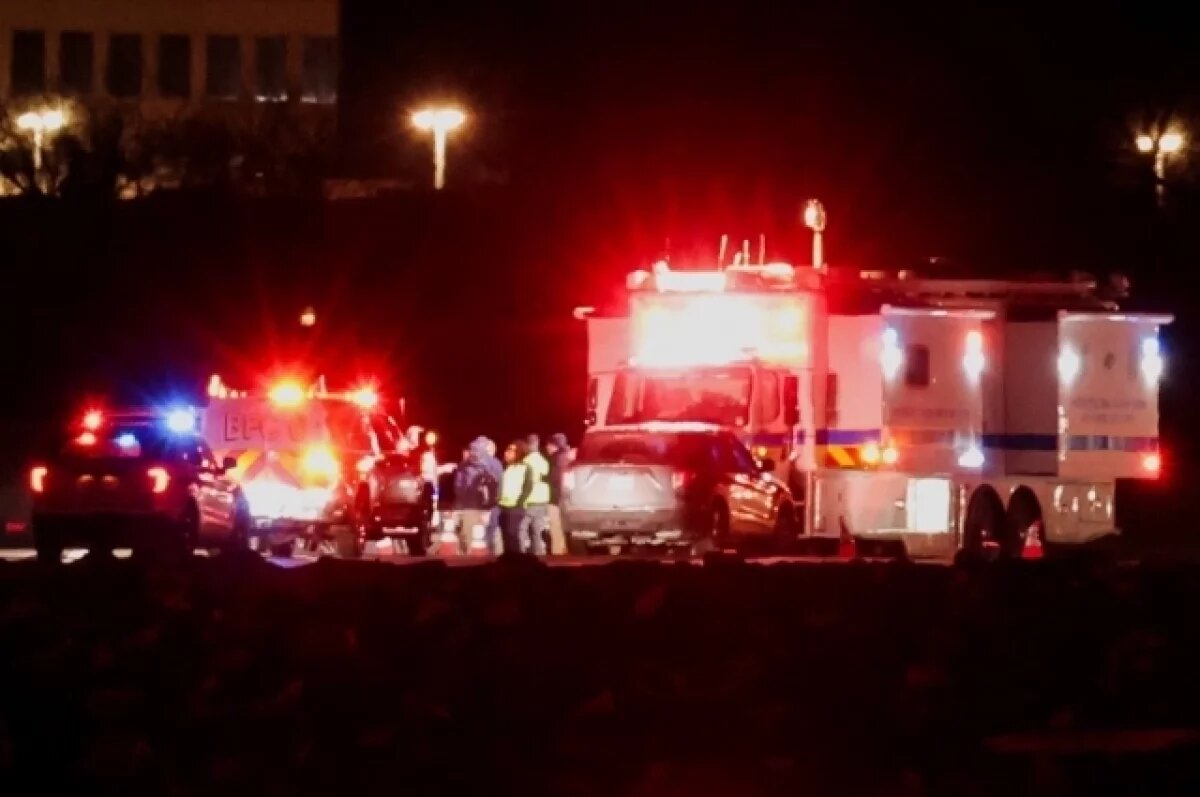    Дайверам удалось попасть в кабину разбившегося в США самолета