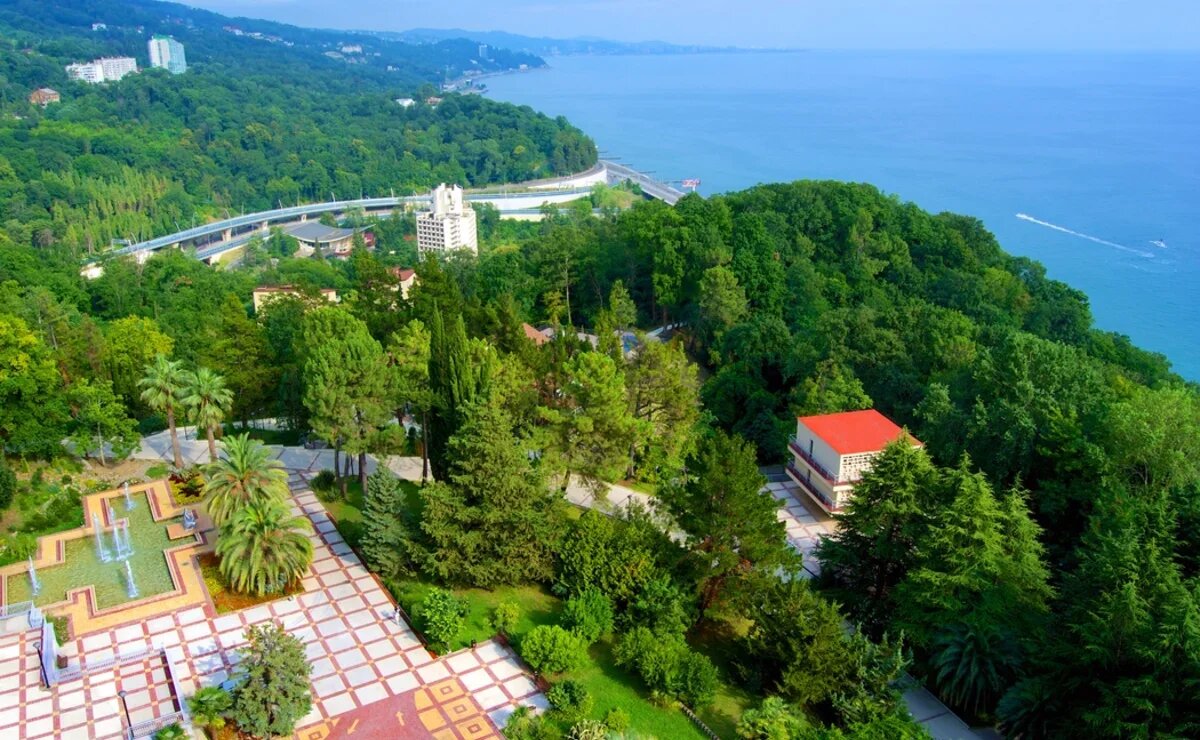    ТОП-10 самых дешевых санаториев Сочи в феврале. Путевка – меньше 22 тысяч рублей на человека