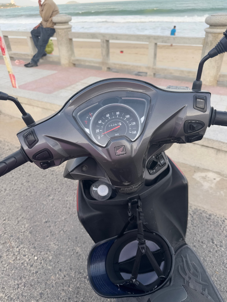 Бензиновый) они все +- одинаковые в управлении.