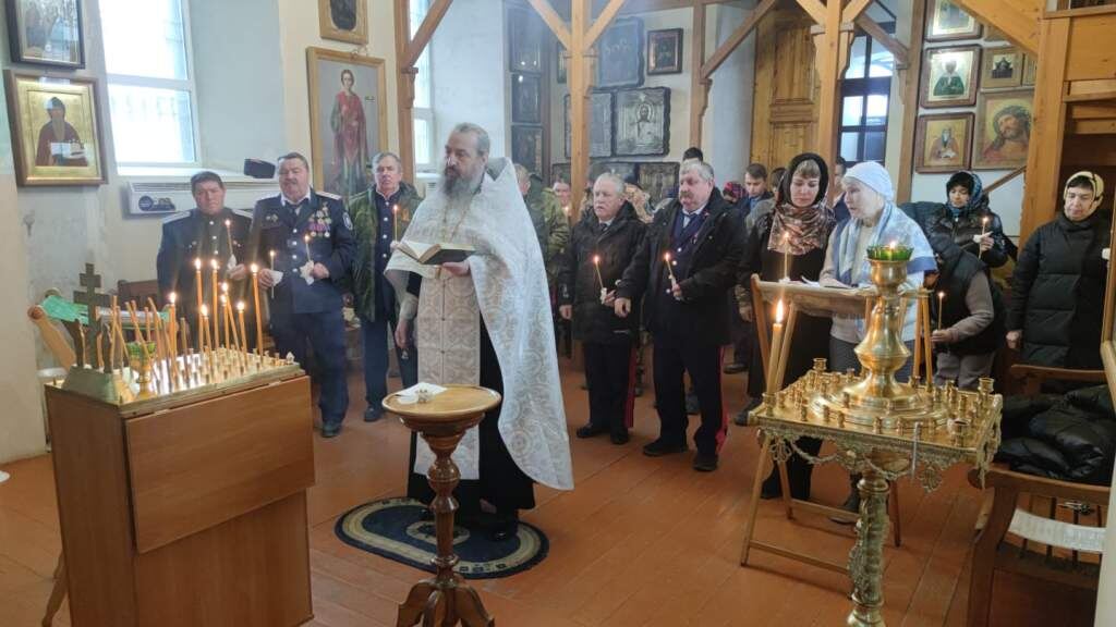 Панихида Свято-Троицком храме хутора Волченского.